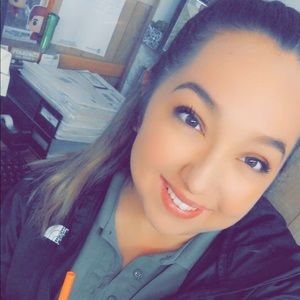 Meet your Posher, Amber